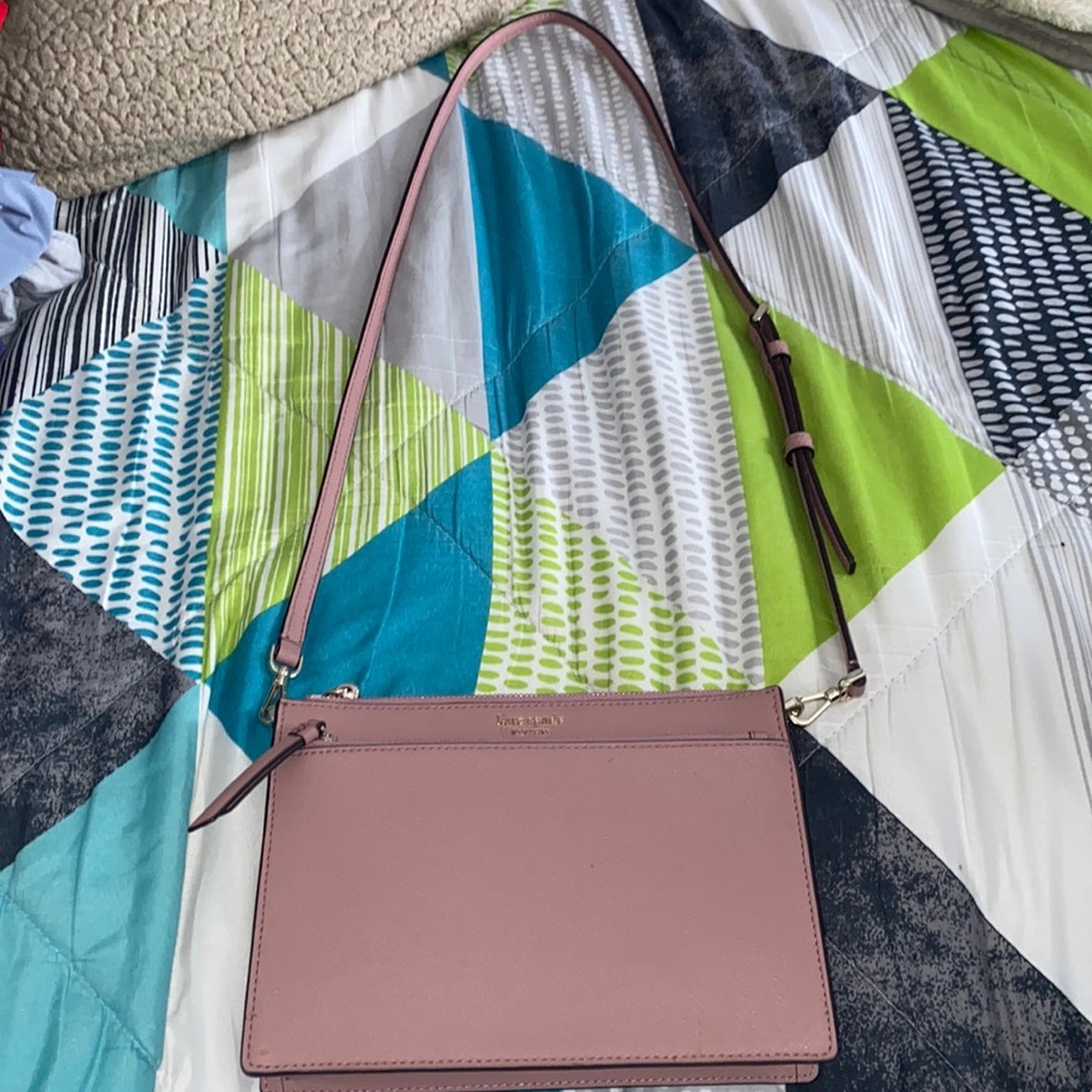 Beautiful bag. Selling because I don’t use it much & it’s too pretty not to!